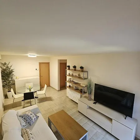 El Pi Con Jardin A 2 Minutos Playa Y 2 Minutos Centro